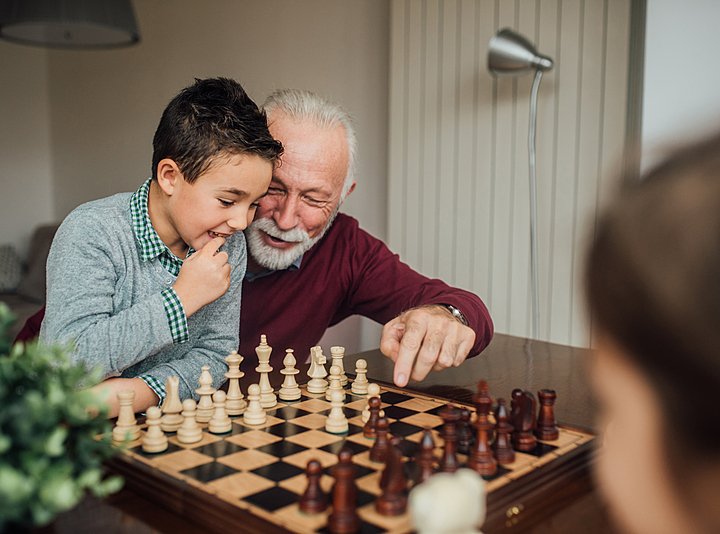 Top tips for visiting a person with dementia in a care home