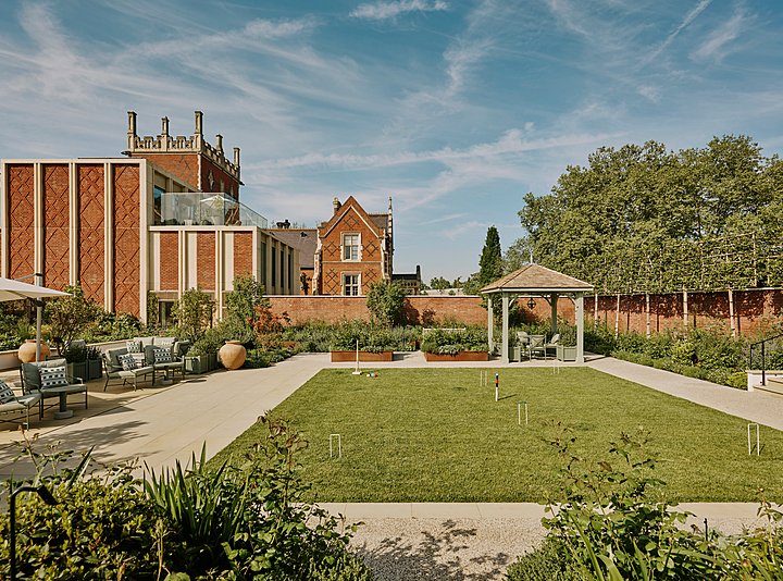 The Healing Power of Gardens by Randle Siddeley