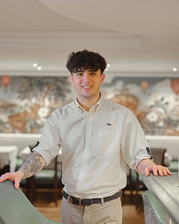 Hospitality Staff 