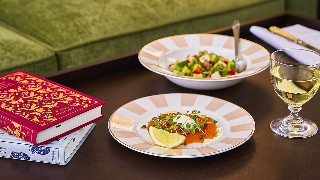 Eating and Drinking Well With Dementia KYN