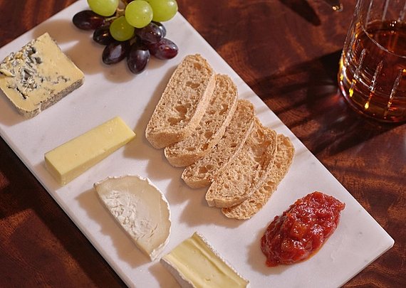 KYN Hurlingham cheeseplate (4) 