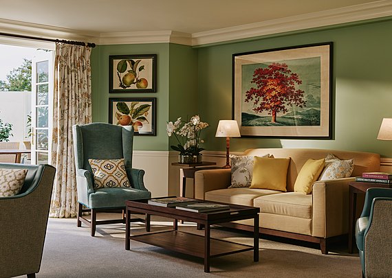 Terrace Lounge